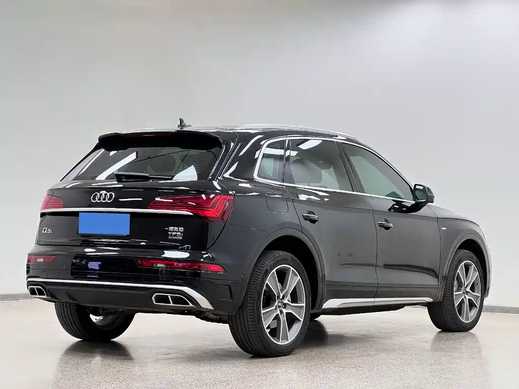 Audi Q5L 2022 facelift 45T luxury and dynamic model купить на сайте DeffCars