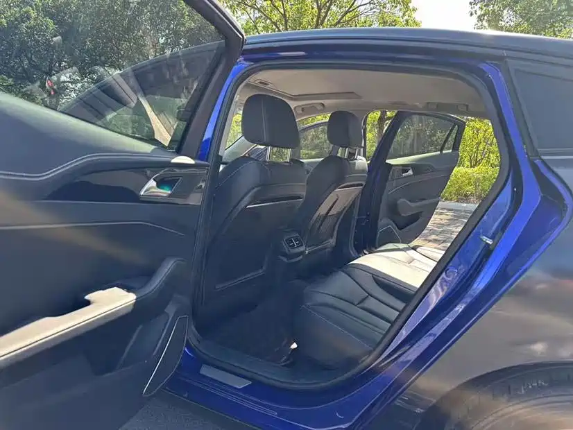 Hongqi H5 2018 30TD dynamic version купить на сайте DeffCars