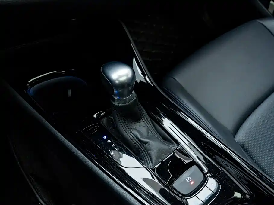 Toyota C-HR 2020 2.0L Leading Edition купить на сайте DeffCars