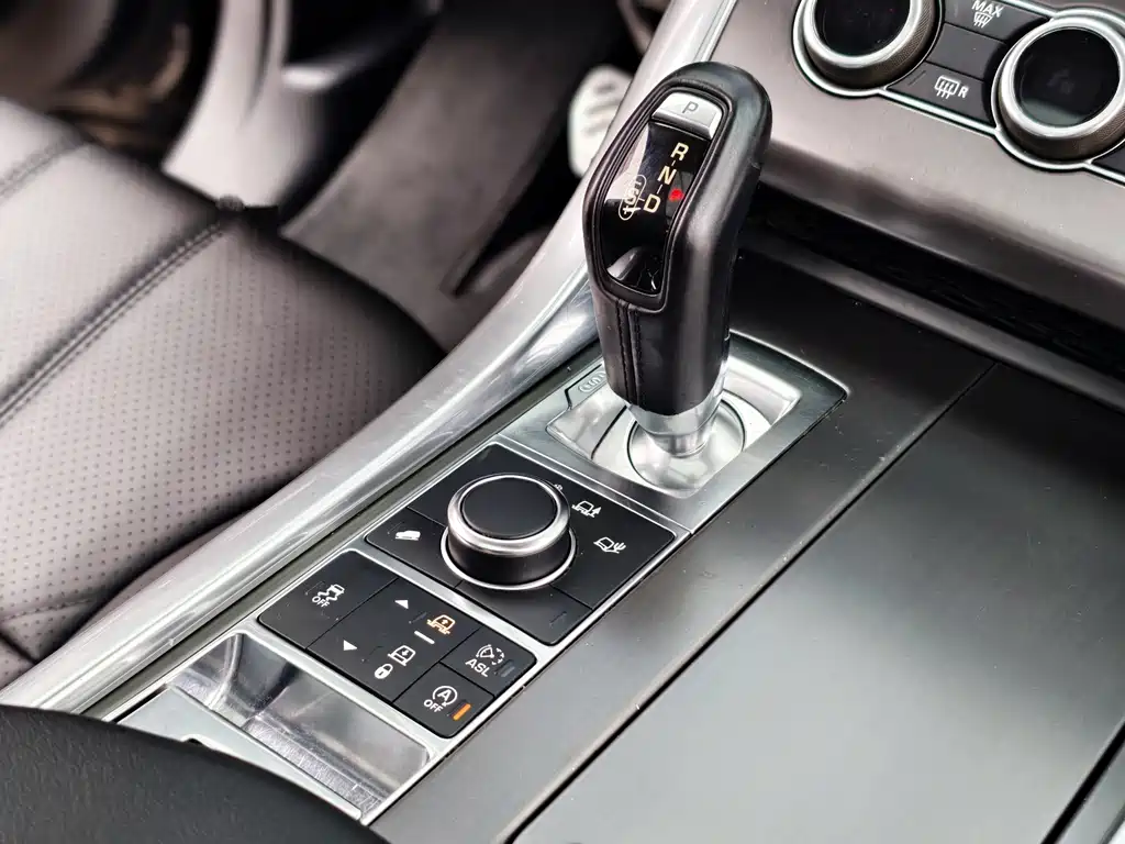Range Rover Sport 2017 3.0 SC V6 SE купить на сайте DeffCars