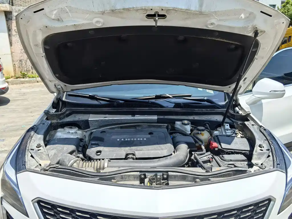 Cadillac XT4 2018 28T two-wheel drive technology купить на сайте DeffCars