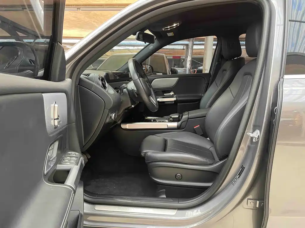 Mercedes-Benz GLB 2023 facelift GLB 200 dynamic купить на сайте DeffCars