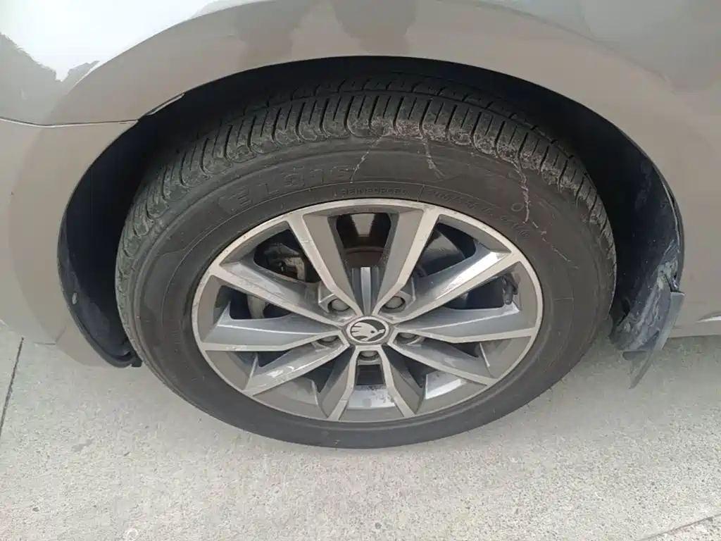 Octavia 2017 1.6L automatic version купить на сайте DeffCars