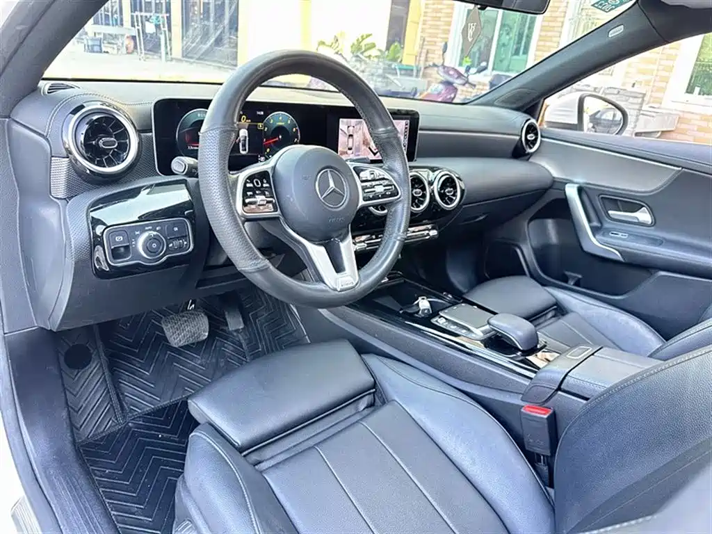 Mercedes-Benz A-Class 2020 Model Two A 180 L Sports Sedan купить на сайте DeffCars
