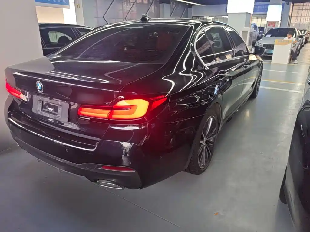 BMW 5 Series 2022 facelift 2 530Li leading M sports package купить на сайте DeffCars