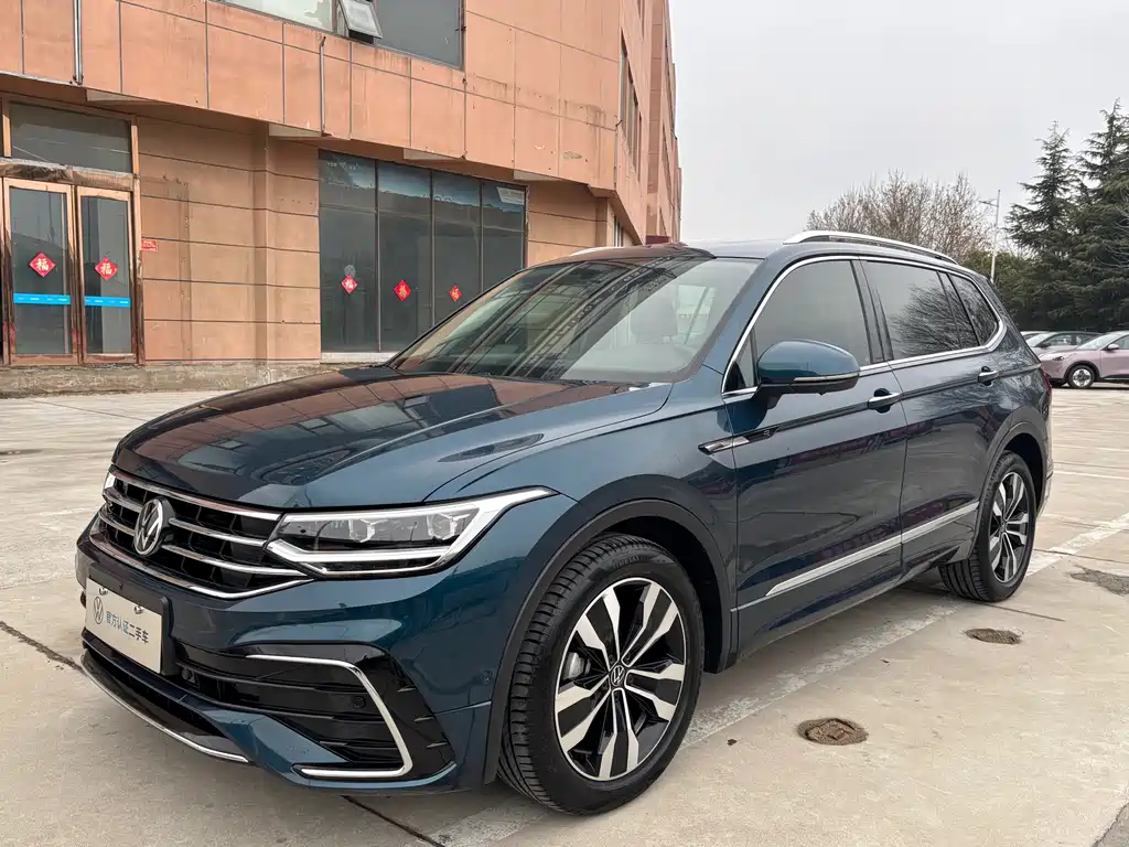 Tiguan L 2023 330TSI automatic two-wheel drive R-Line version купить на сайте DeffCars