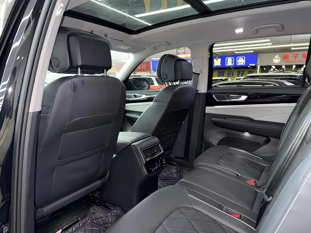 Touron 2024 380TSI four-wheel drive luxury version купить на сайте DeffCars
