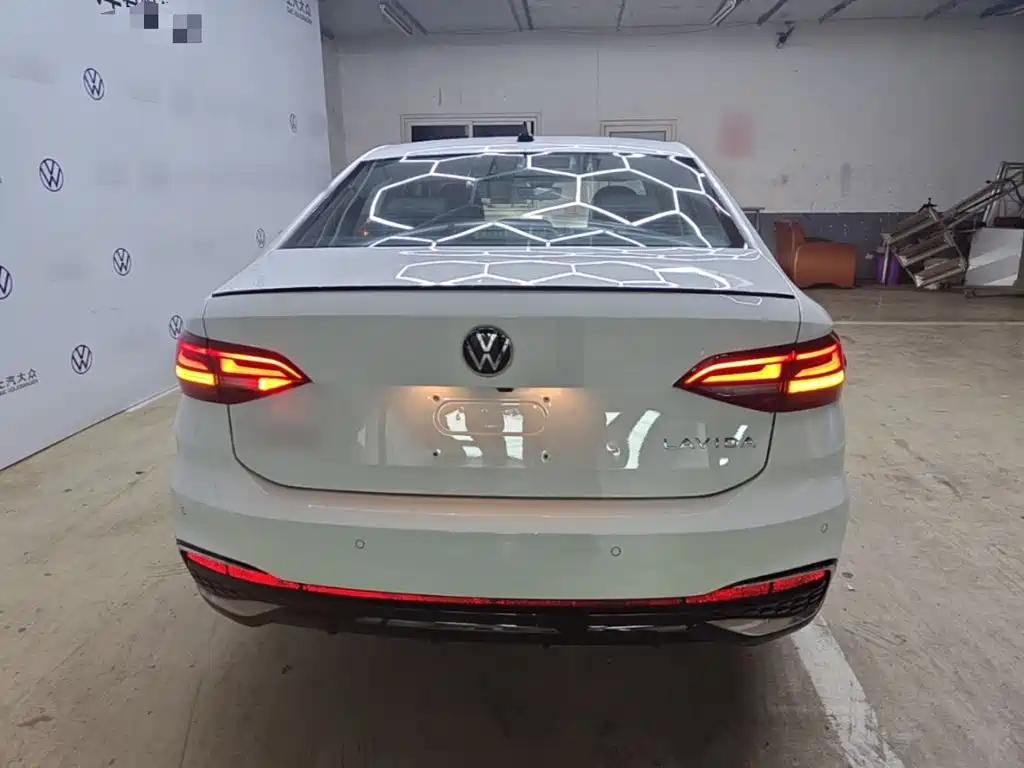 Lavida 2024 300TSI DSG Starry Sky Leading Edition купить на сайте DeffCars