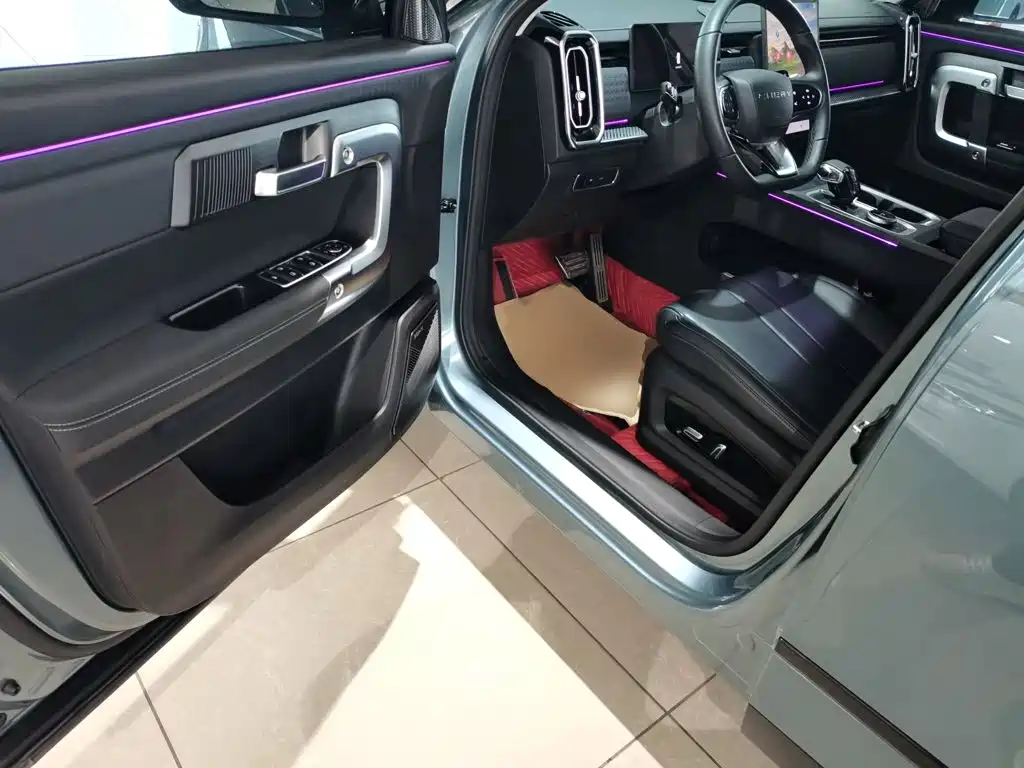 Explore 06 2023 urban version 1.6T two-wheel drive luxury купить на сайте DeffCars