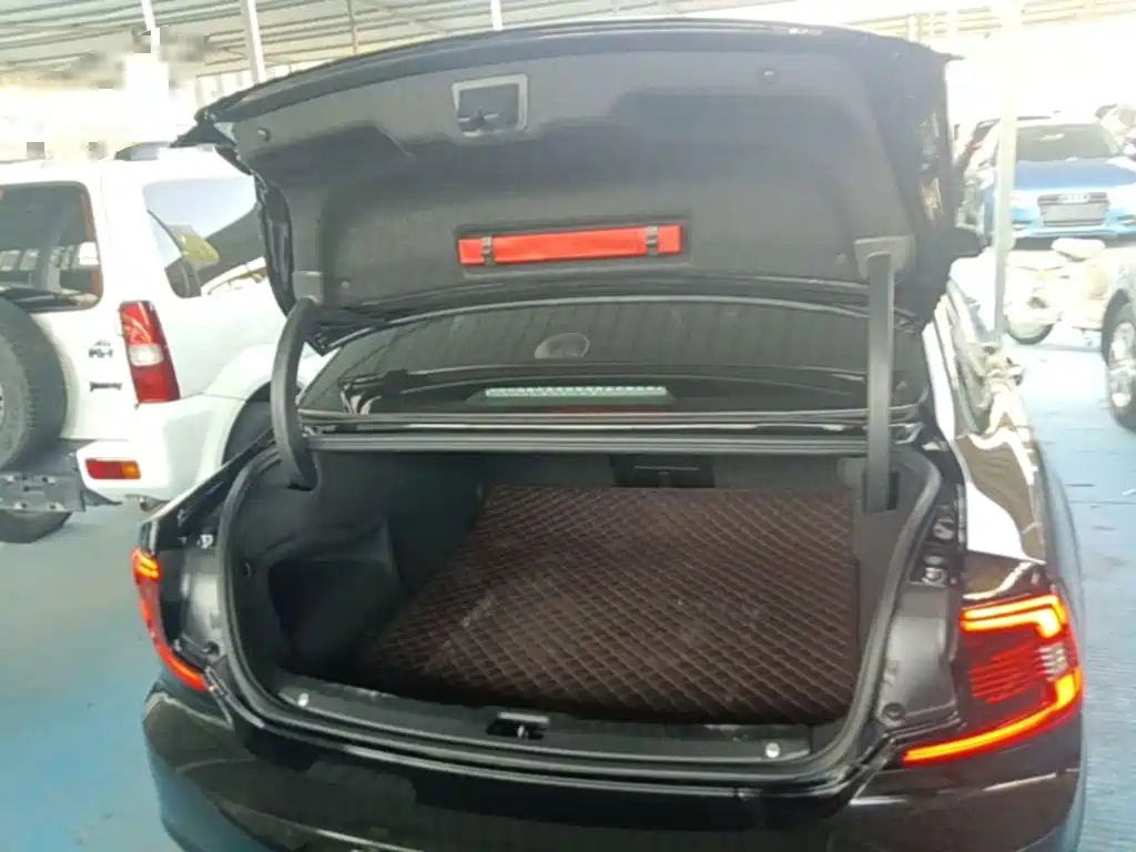 Volvo S90 2023 B5 Zhiyi Luxury Edition купить на сайте DeffCars