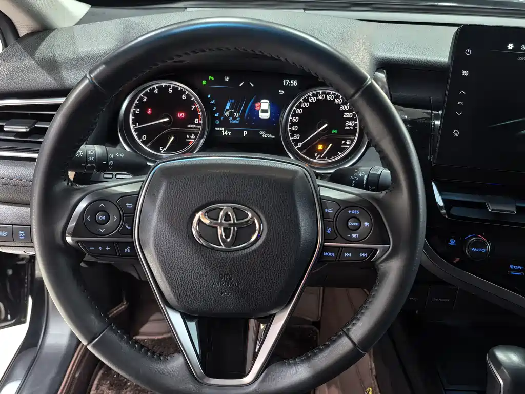 Camry 2023 2.0G Deluxe Edition купить на сайте DeffCars