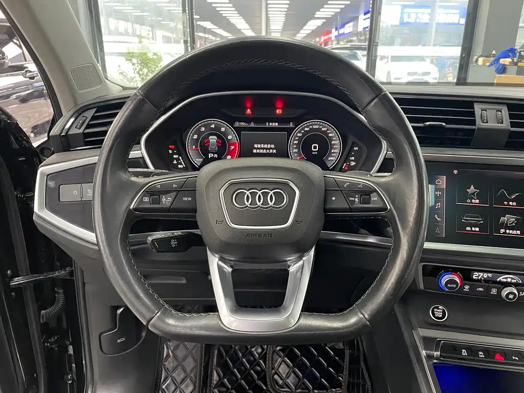 Audi Q3 2022 35 TFSI Fashionable and Dynamic купить на сайте DeffCars