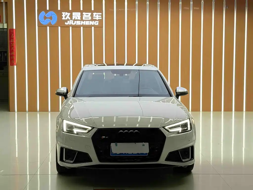 Audi A4L 2019 40 TFSI Fashion Type National VI купить на сайте DeffCars
