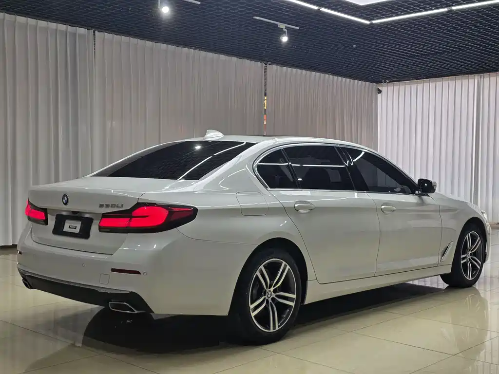 BMW 5 Series 2022 facelift 530Li leading model luxury package купить на сайте DeffCars