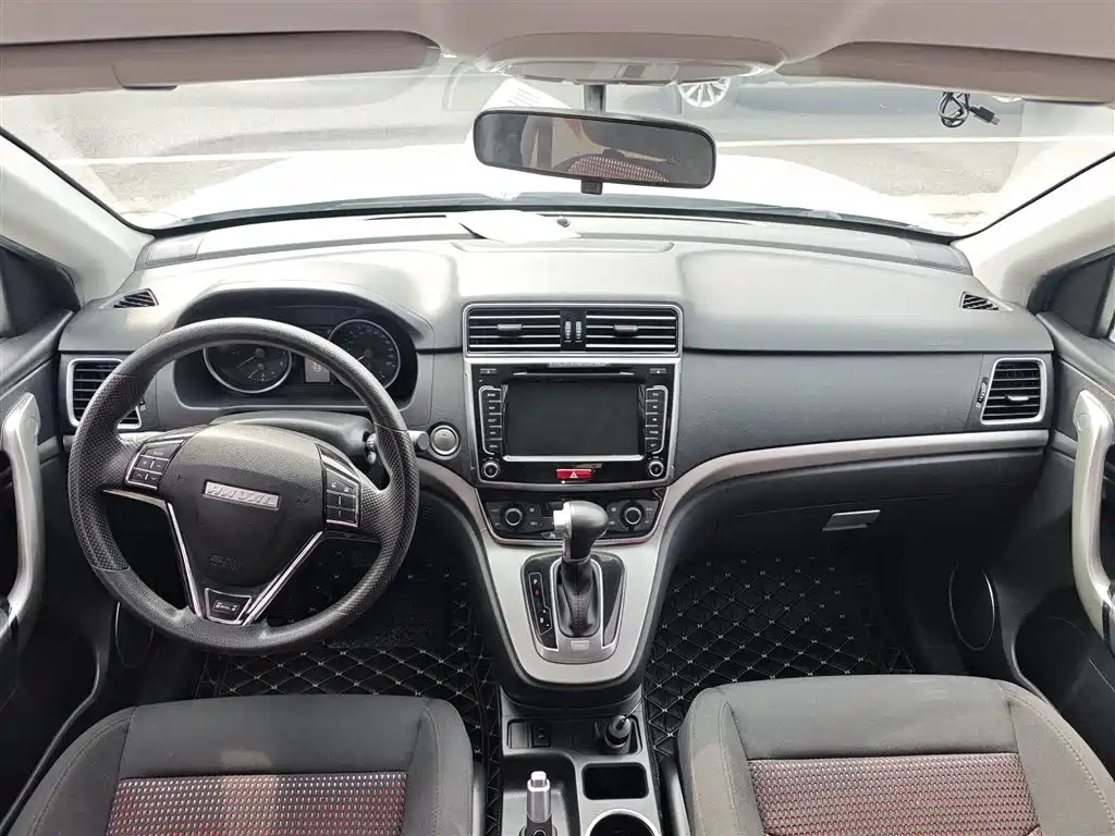Haval M6 2017 1.5T automatic two-wheel drive urban model купить на сайте DeffCars