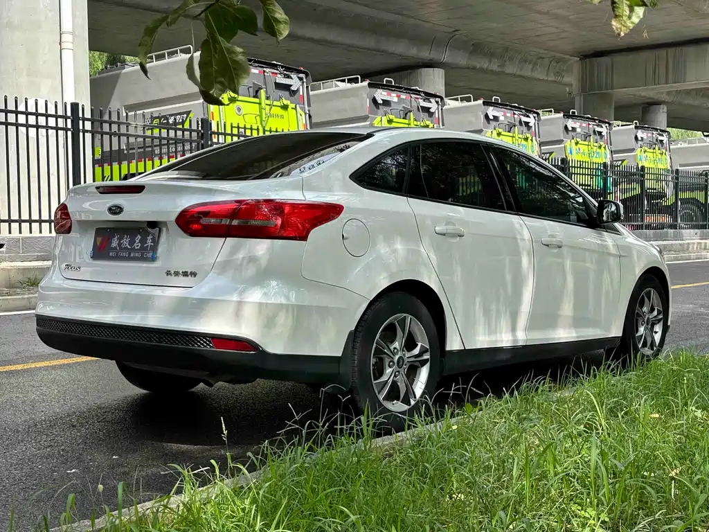 Focus 2015 sedan 1.6L automatic comfort type купить на сайте DeffCars