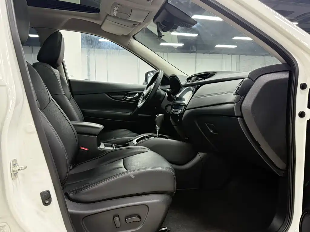 X-Trail 2022 2.0L 2WD Intelligent Link Premium Edition купить на сайте DeffCars