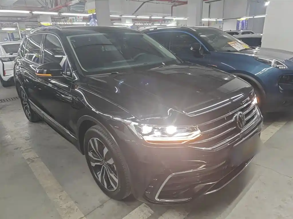 Tiguan L 2025 model 330TSI automatic two-wheel drive R-Line Longyao Edition купить на сайте DeffCars