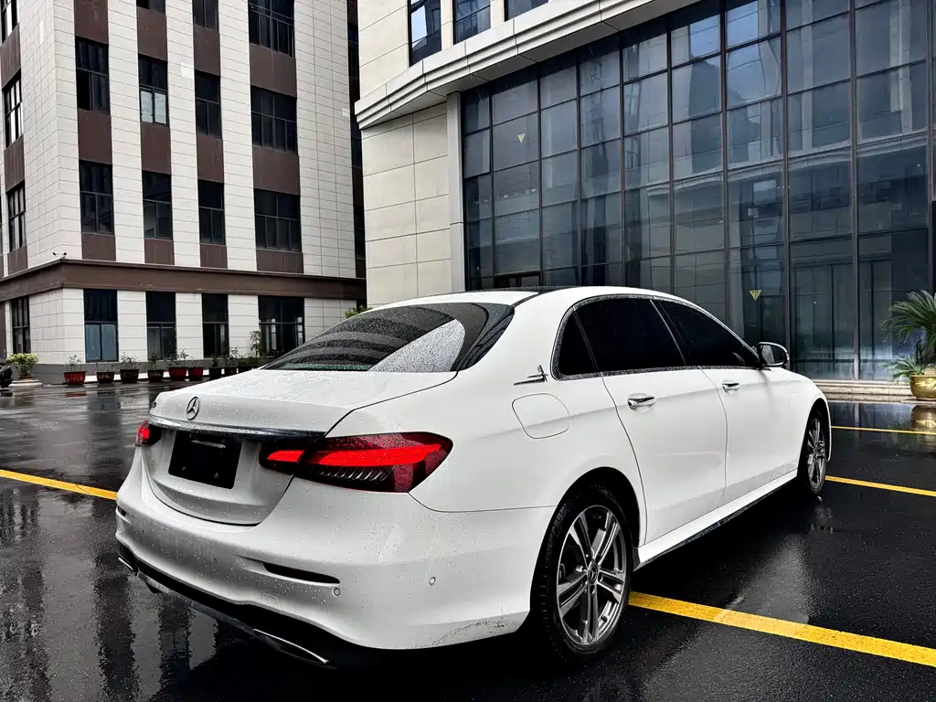 Mercedes-Benz E-Class 2022 Facelift 2 E 260 L Sports купить на сайте DeffCars