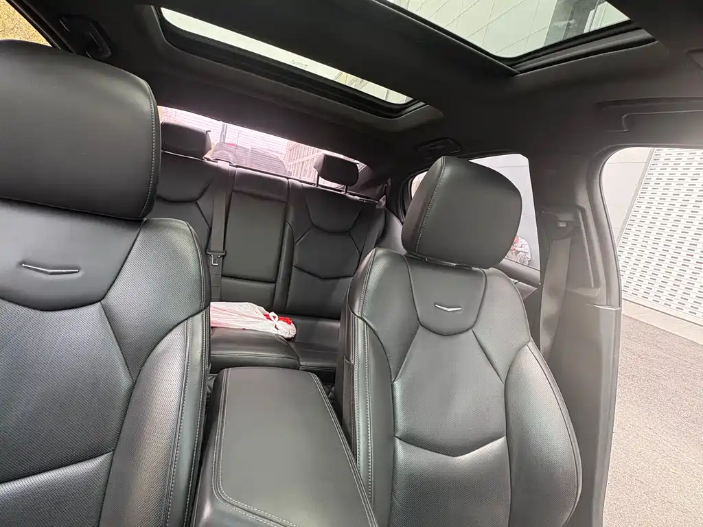 Cadillac CT5 2021 28T Fashion Model купить на сайте DeffCars