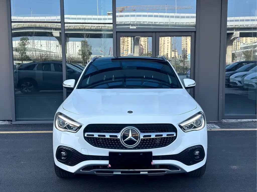 Mercedes-Benz GLA 2020 GLA 200 купить на сайте DeffCars