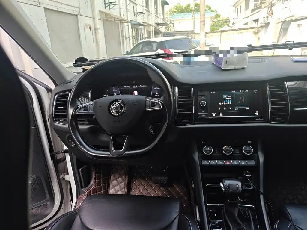 Kodiak 2019 facelift TSI330 7-seat two-wheel drive luxury premium version, National VI купить на сайте DeffCars