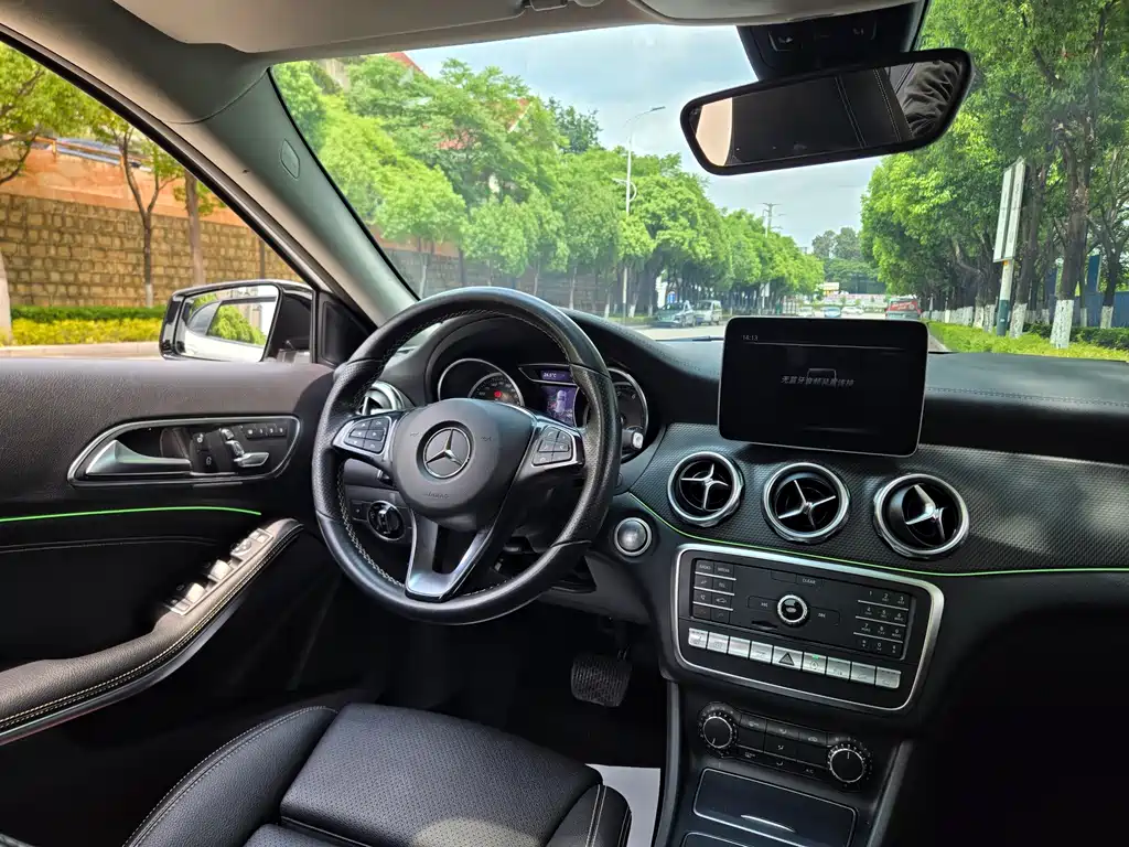 Mercedes-Benz GLA 2018 GLA 220 4MATIC sports model купить на сайте DeffCars