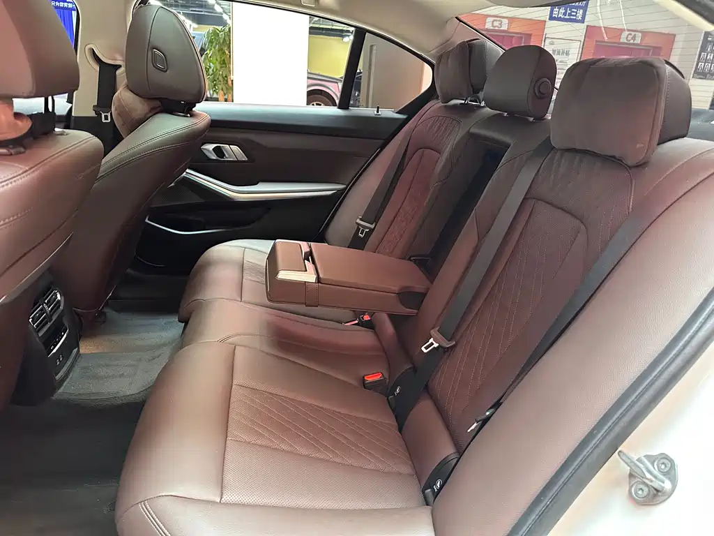 BMW i3 2024 eDrive 35 L купить на сайте DeffCars