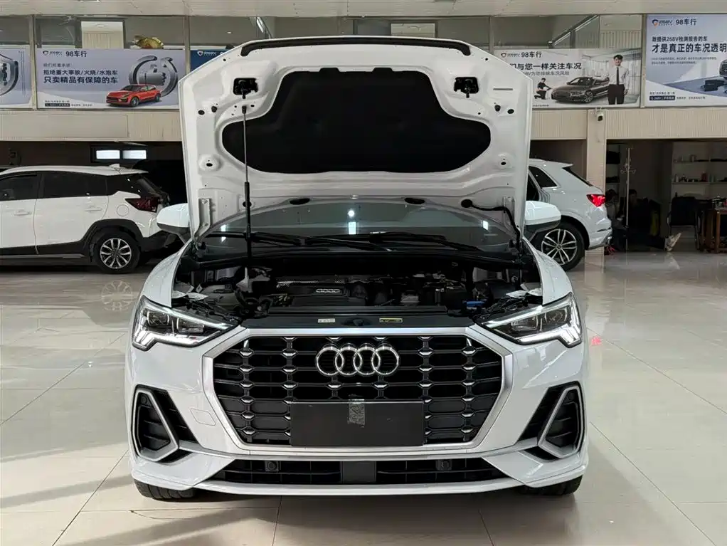 Audi Q3 2022 35 TFSI Fashionable and Dynamic купить на сайте DeffCars
