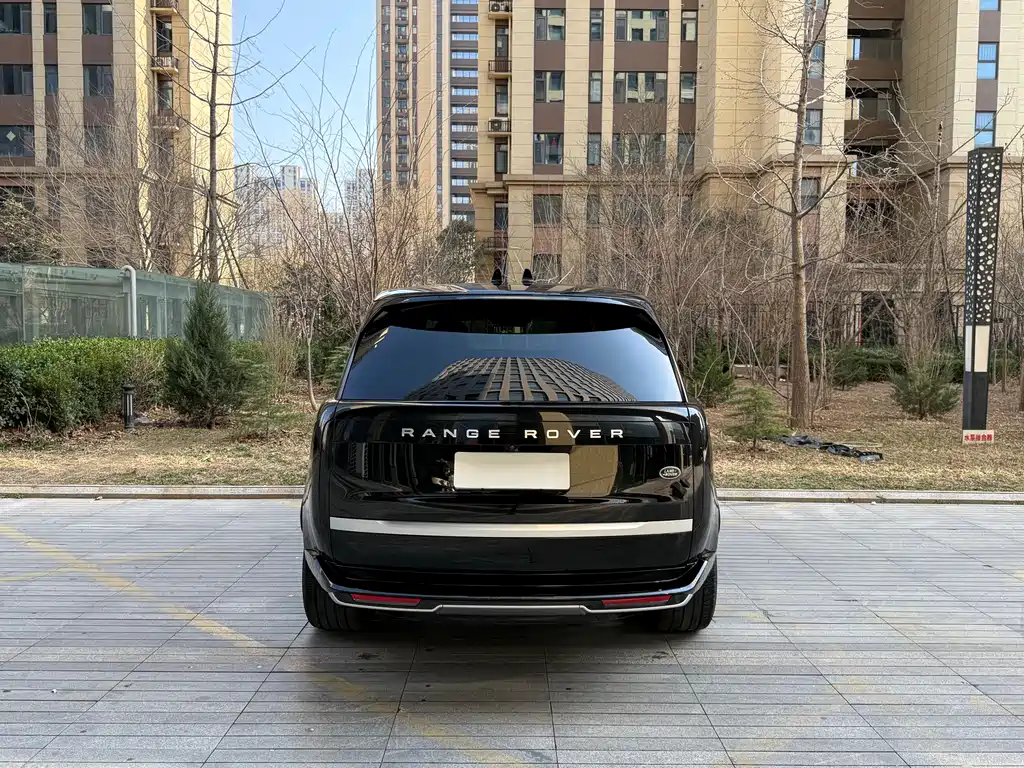 Range Rover 2024 3.0 L6 400PS Genesis Extended Edition купить на сайте DeffCars