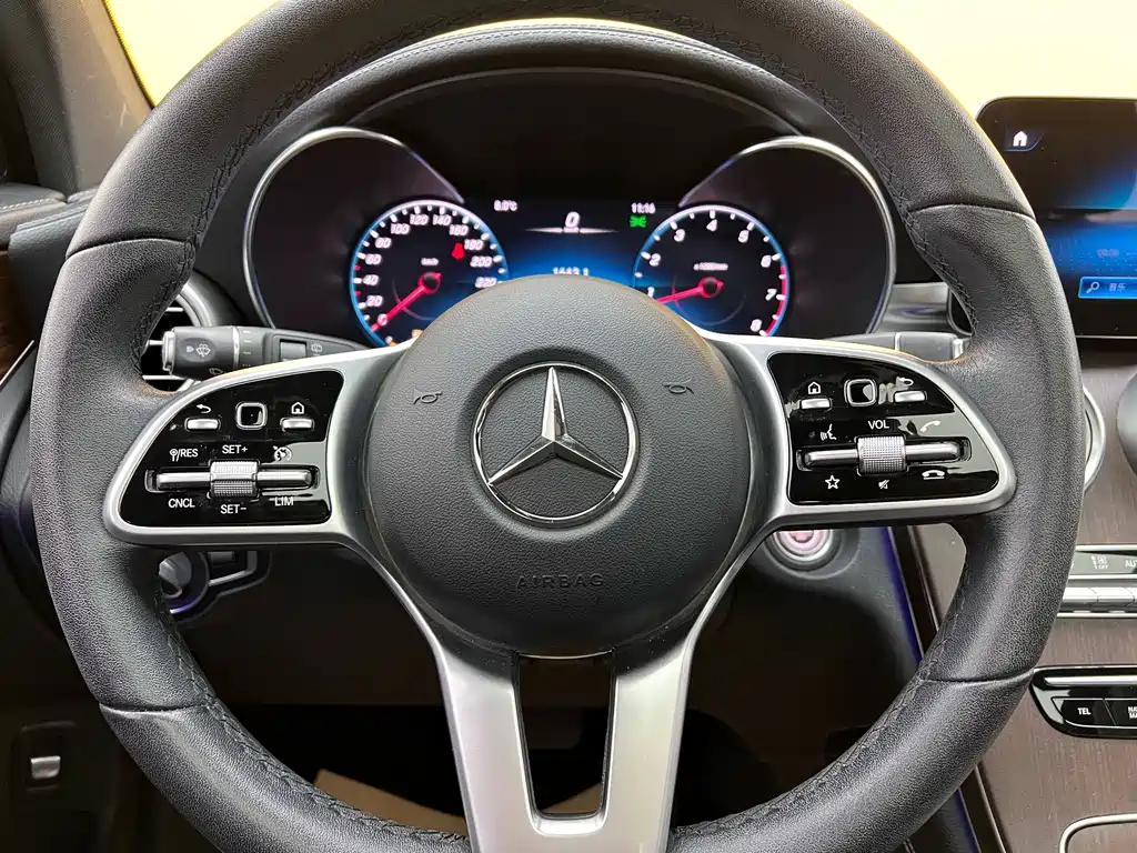 Mercedes-Benz GLC 2020 facelift GLC 300 L 4MATIC luxury model купить на сайте DeffCars