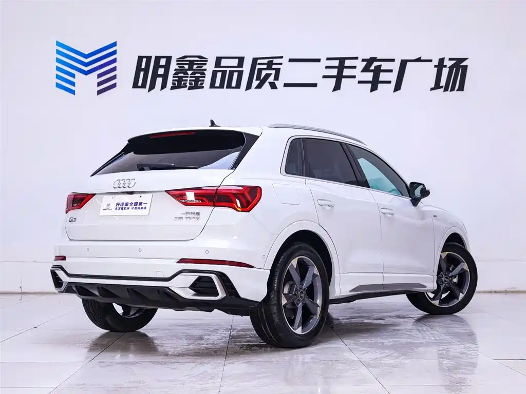 Audi Q3 2024 35 TFSI Fashionable and Dynamic купить на сайте DeffCars