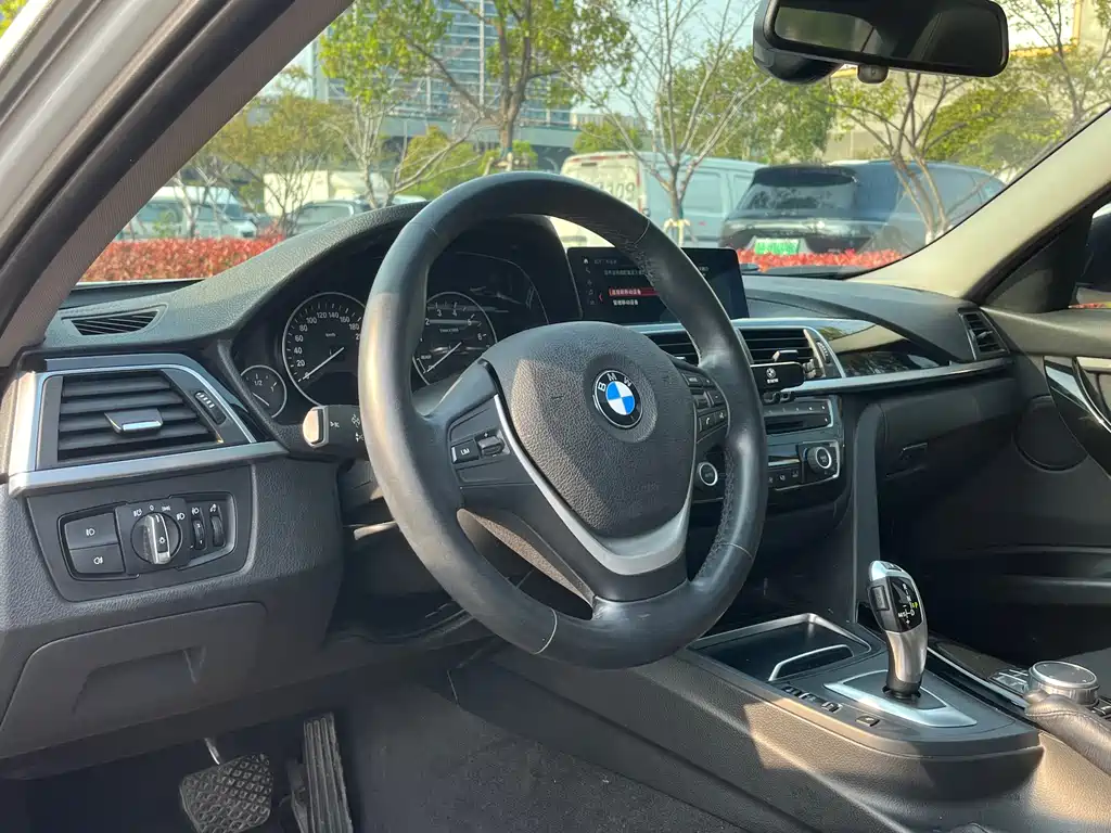 BMW 3 Series 2019 320Li Fashion Model купить на сайте DeffCars