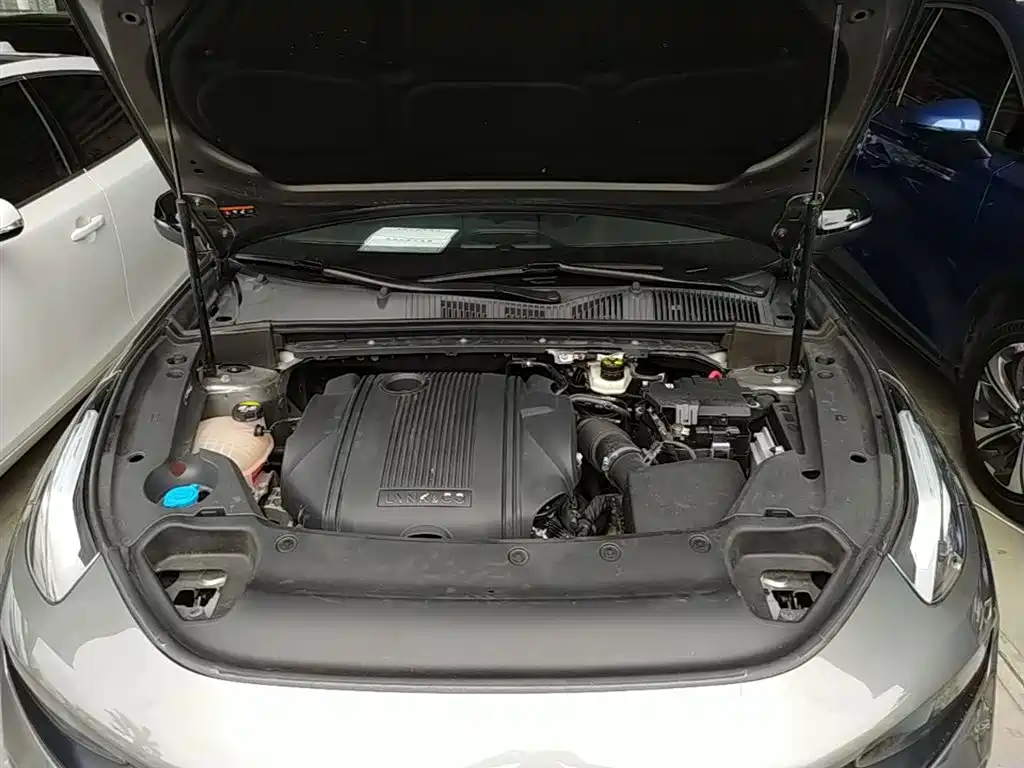 Lynk & Co 03 2022 1.5TD DCT Pro купить на сайте DeffCars
