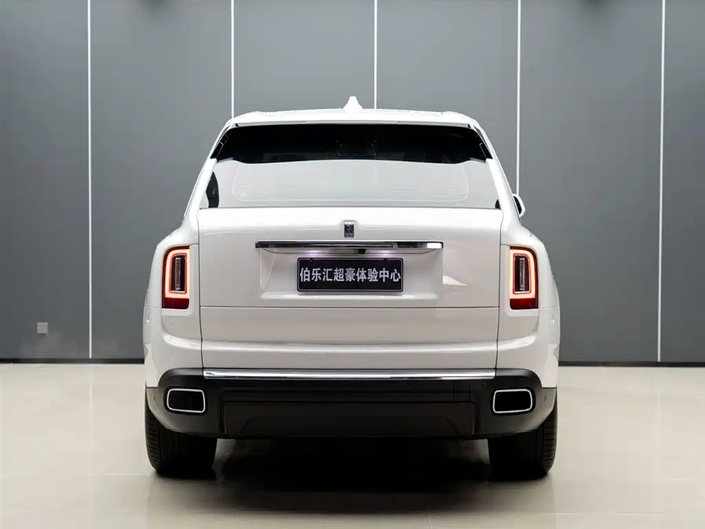 Cullinan 2018 four-seat version купить на сайте DeffCars