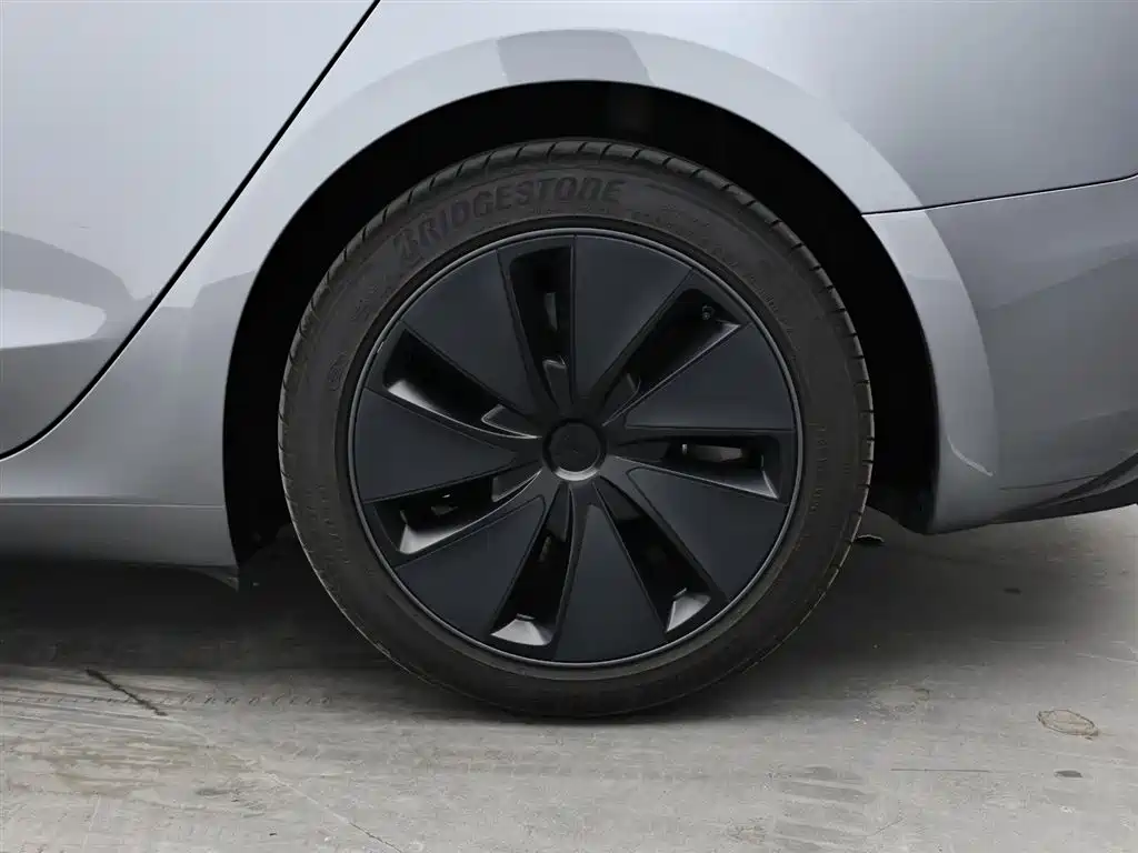 Model 3 2023 long-range all-wheel drive version купить на сайте DeffCars