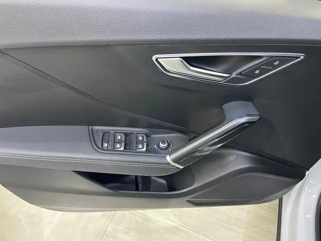 Audi Q2L 2022 35 TFSI Enterprising and Elegant Model купить на сайте DeffCars