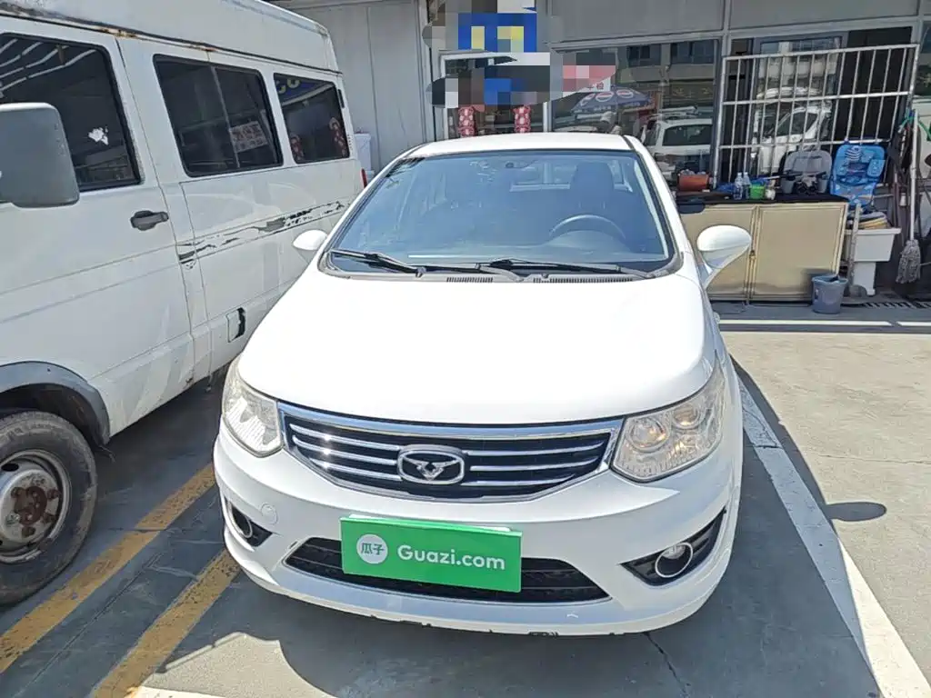 Kaiyi C3 2015 1.5L manual gold diamond type купить на сайте DeffCars