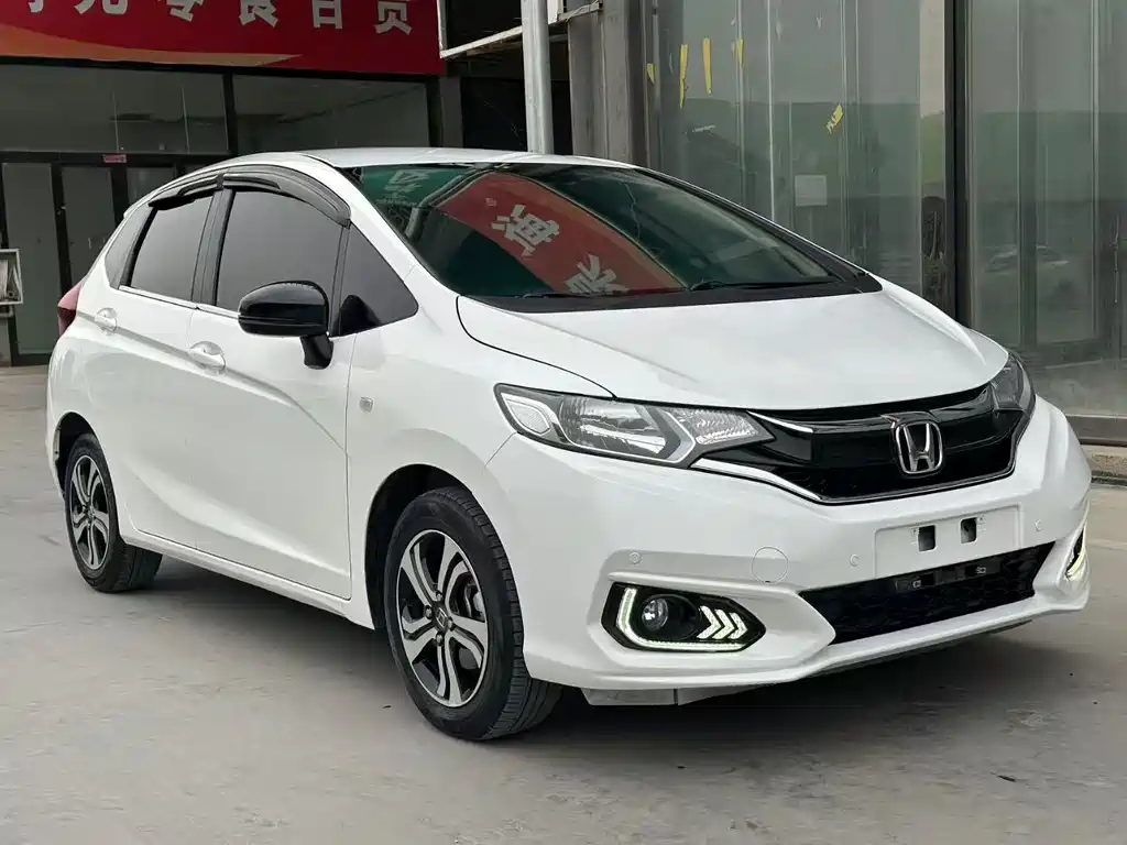 Fit 2018 1.5L CVT Comfort Edition купить на сайте DeffCars
