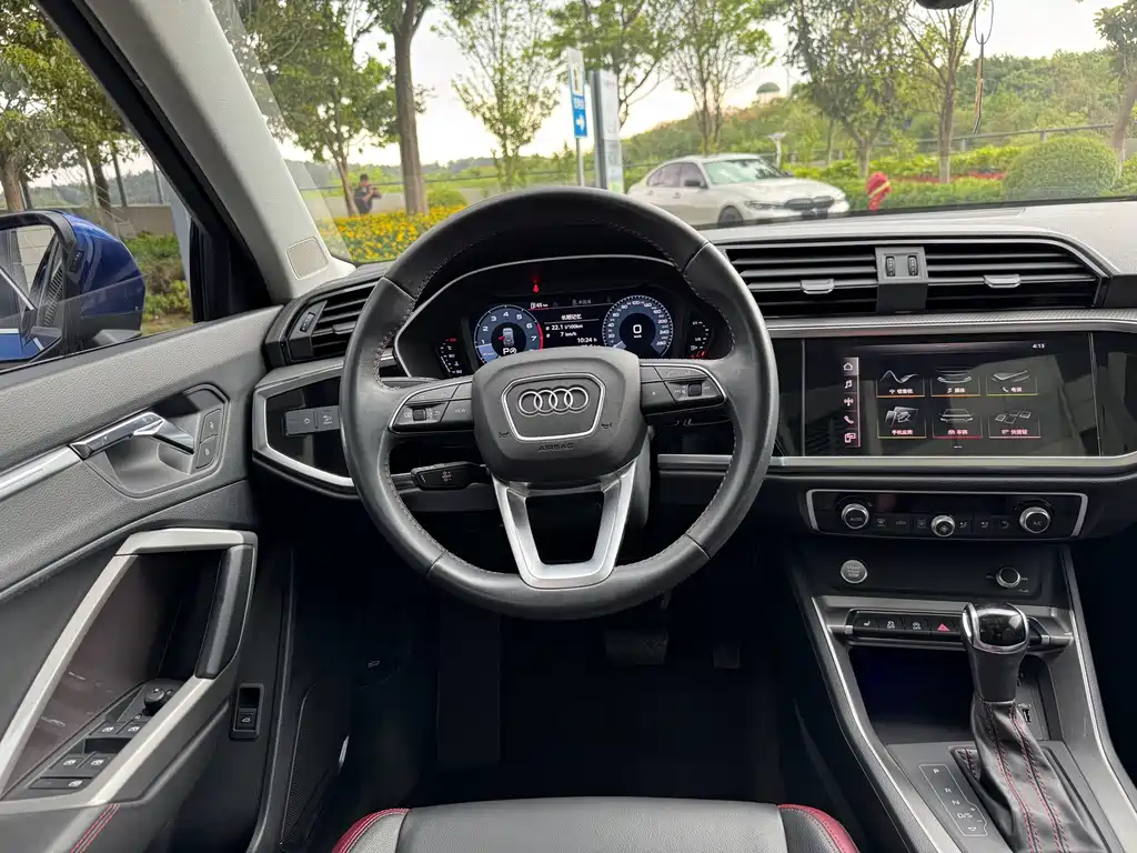 Audi Q3 2019 40 TFSI Fashionable and Elegant купить на сайте DeffCars