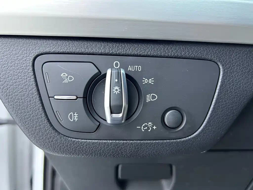 Audi Q5L 2018 40 TFSI enjoys fashionable style, National VI купить на сайте DeffCars