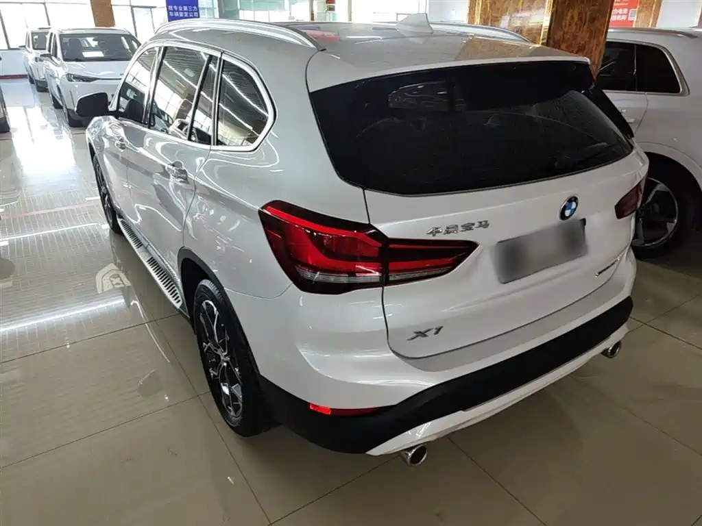 BMW X1 2020 sDrive25Li Leading Model купить на сайте DeffCars
