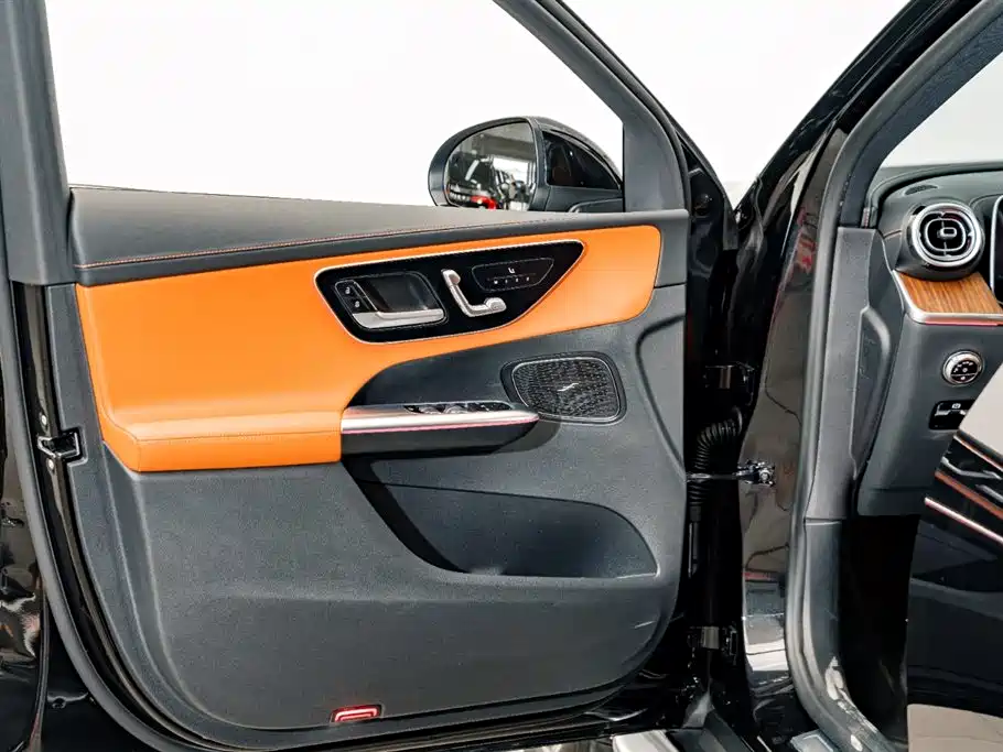 Mercedes-Benz GLC 2024 facelift GLC 300 L 4MATIC dynamic 5-seater купить на сайте DeffCars