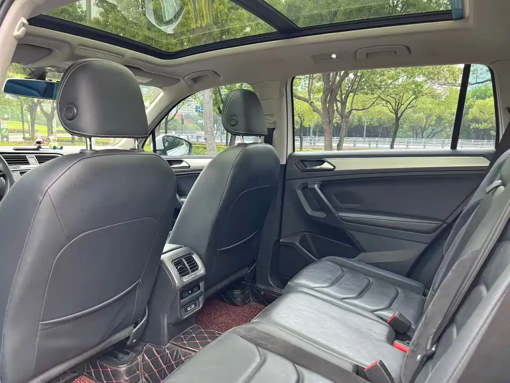 Tiguan L 2018 330TSI automatic two-wheel drive luxury version купить на сайте DeffCars