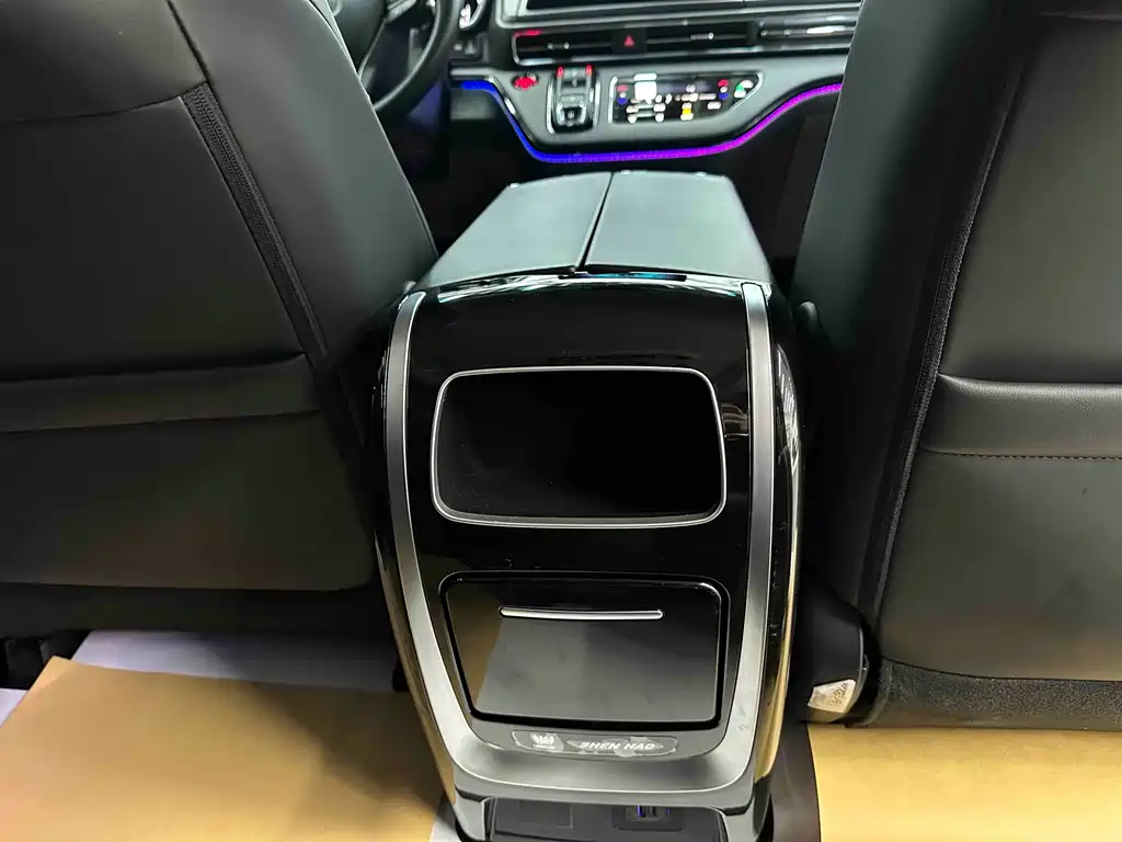 Alison 2024 2.0L e:HEV Deluxe Edition купить на сайте DeffCars