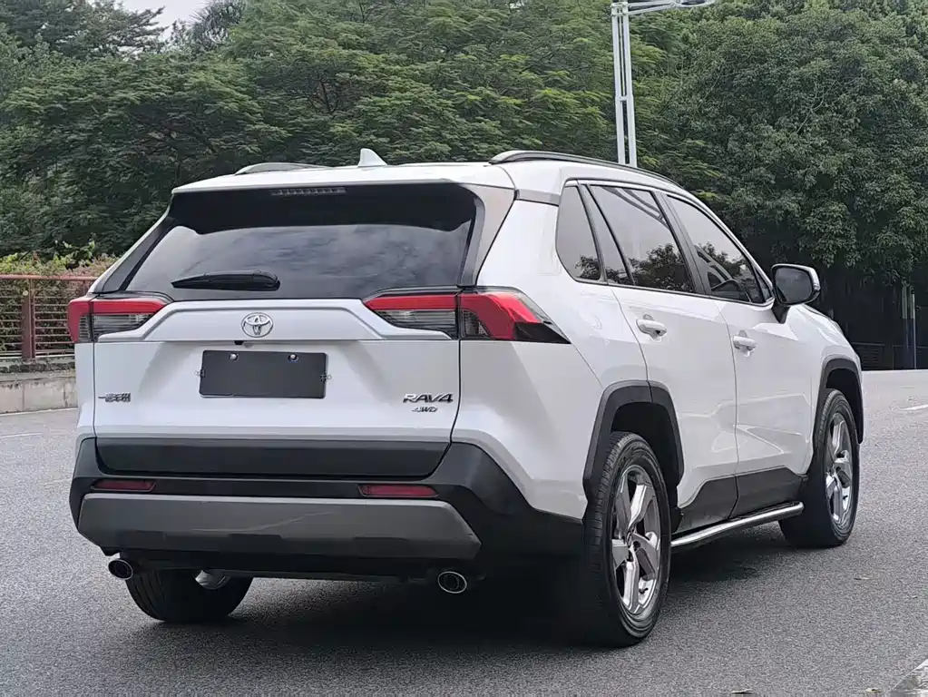 RAV4 Rongfang 2021 2.0L CVT four-wheel drive fashion version купить на сайте DeffCars