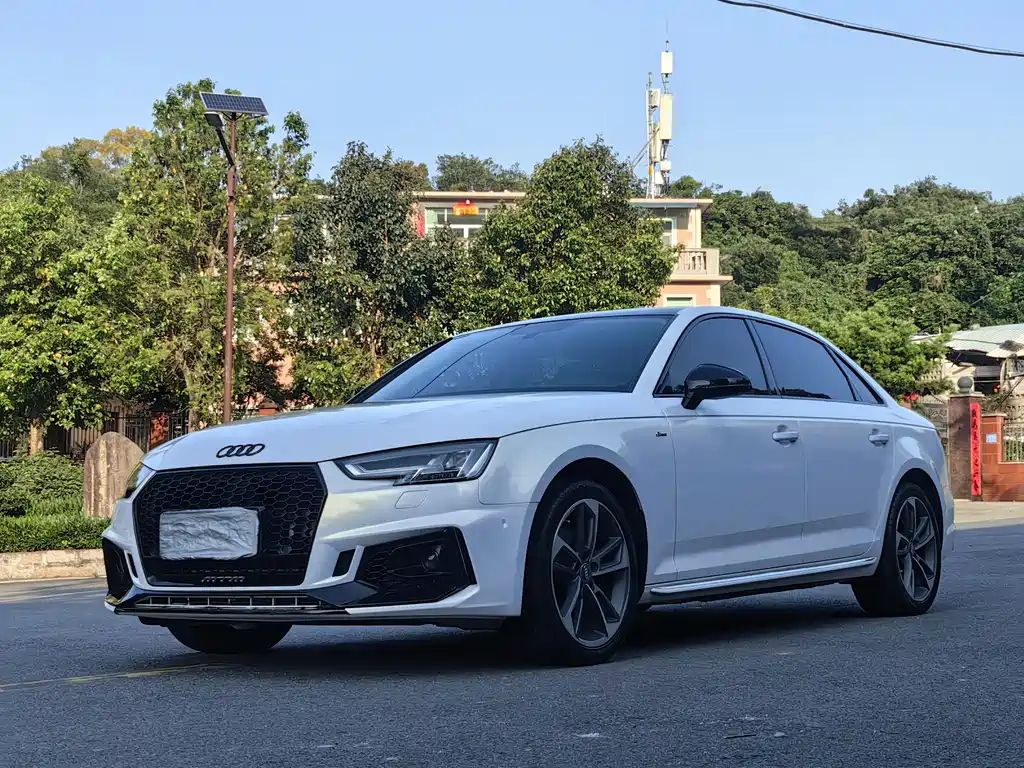 Audi A4L 2019 40 TFSI Fashion Type National VI купить на сайте DeffCars
