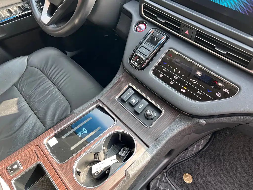 Alison 2022 2.0L e:HEV Deluxe Edition купить на сайте DeffCars