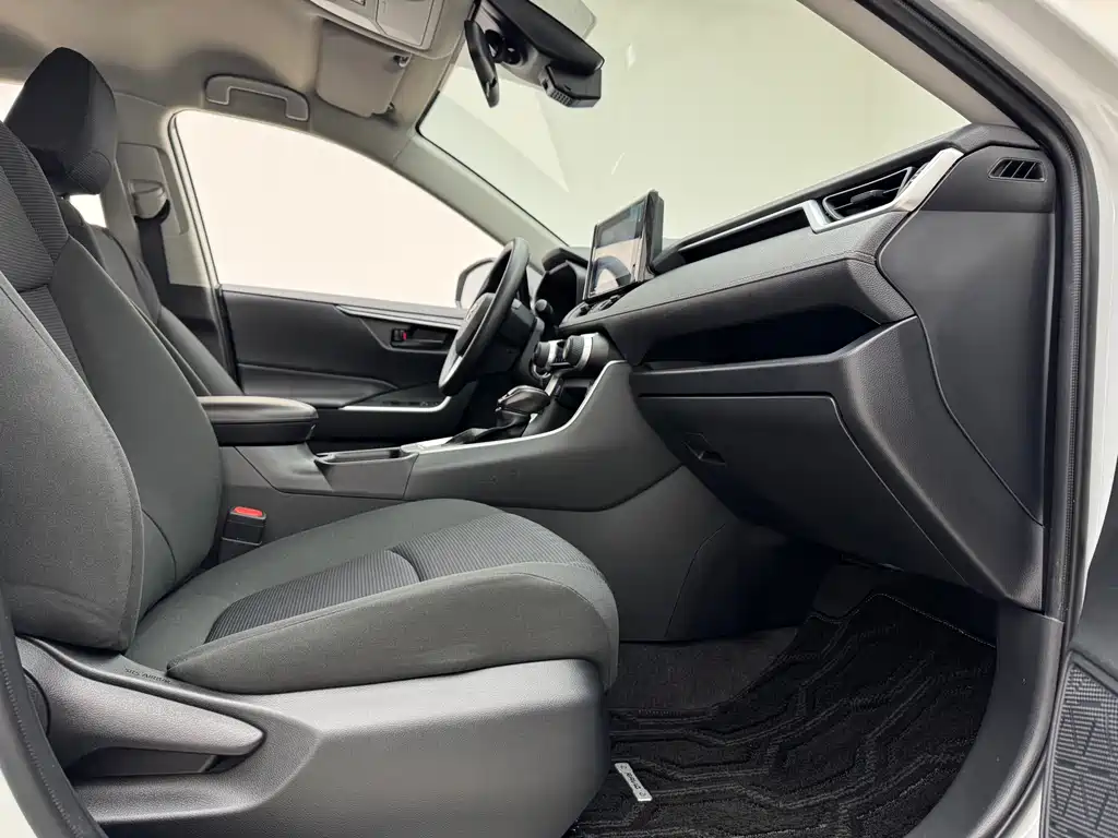 RAV4 Rongfang 2022 2.0L CVT two-wheel drive urban version купить на сайте DeffCars