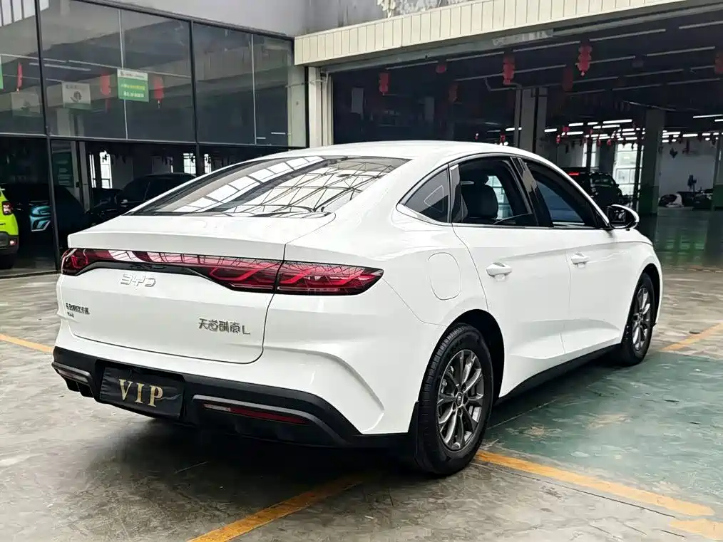 Qin L 2024 DM-i 80KM leading model купить на сайте DeffCars
